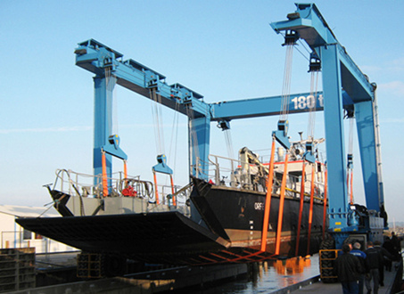 boat crane