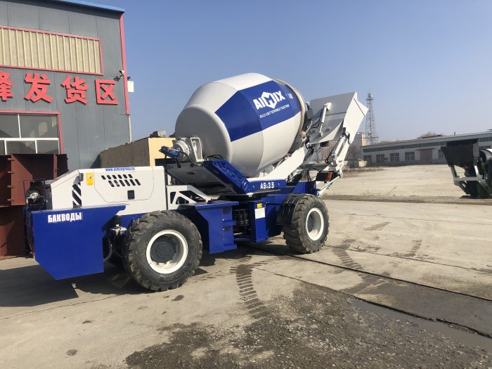 concrete mixer self loading