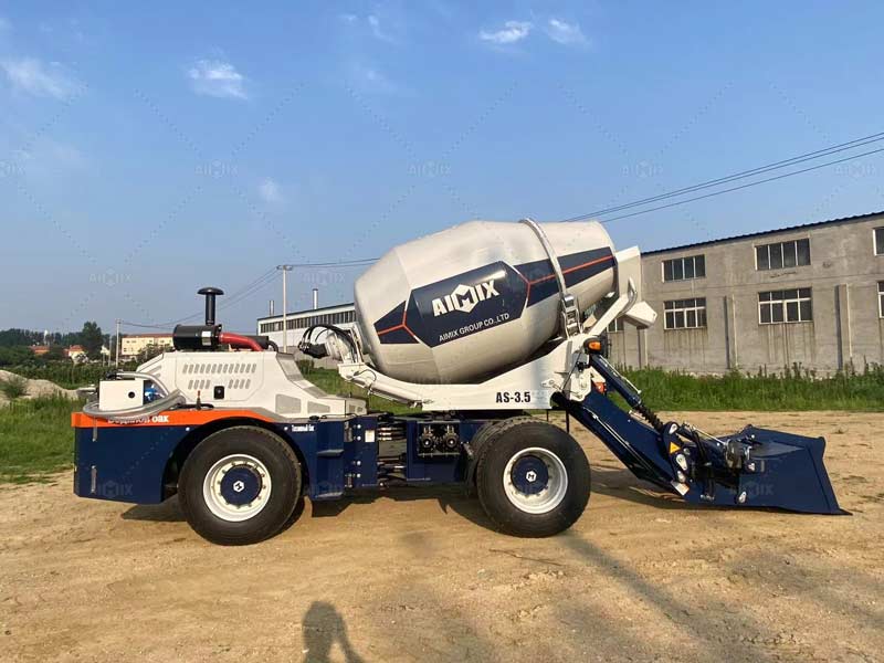 3.5 m³ carmixer self loading mixer truck